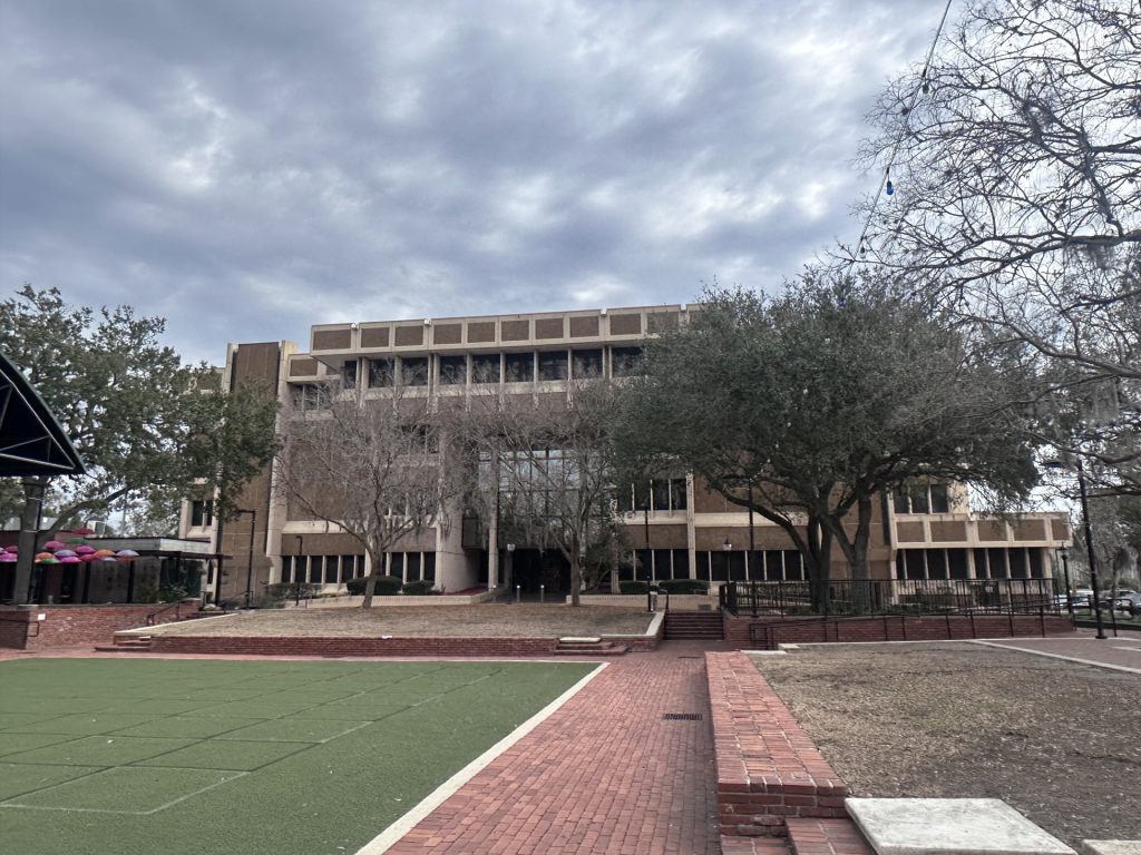 Alachua County Courthouse 
Alachua Family and Civil Justice Center
201 E University Ave, Gainesville, FL 32601