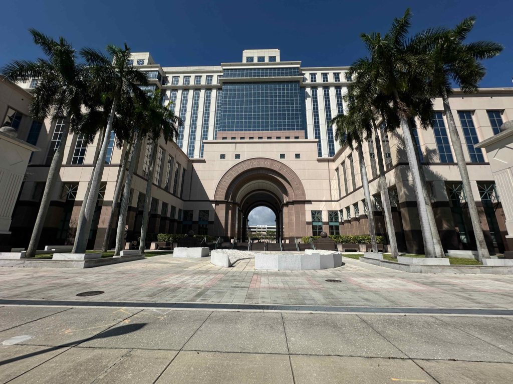Main Palm Beach County Courthouse at 205 N Dixie Hwy for a Palm Beach County probate attorney specializing in statewide flat fee cases.